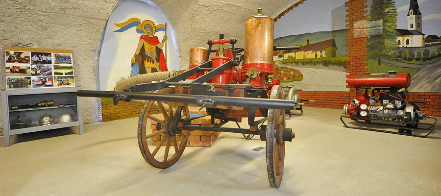 Alte Wasserpumpe im Museum Abteilung FF Baldramsdorf